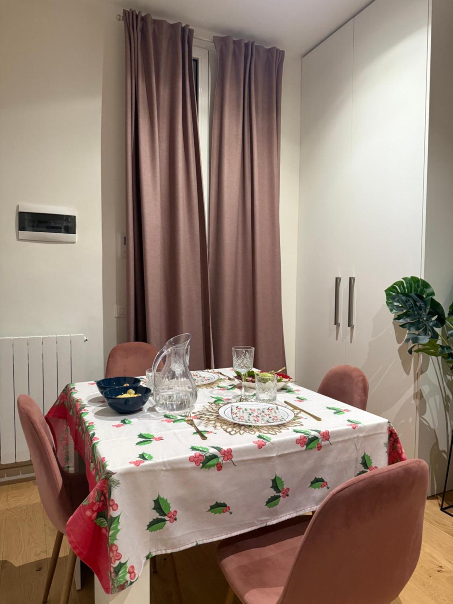 Appartement Peony House - 10 Min Duomo à Milan Extérieur photo
